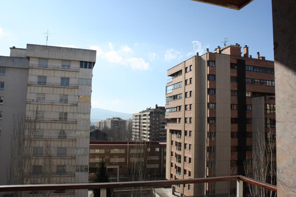 Apartamento Vuelta Del Castillo Pamplona Zimmer foto